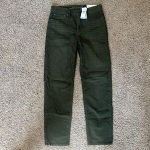 American Eagle Women’s 90s Stretch Straight Corduroy Pants Size 4 NWT